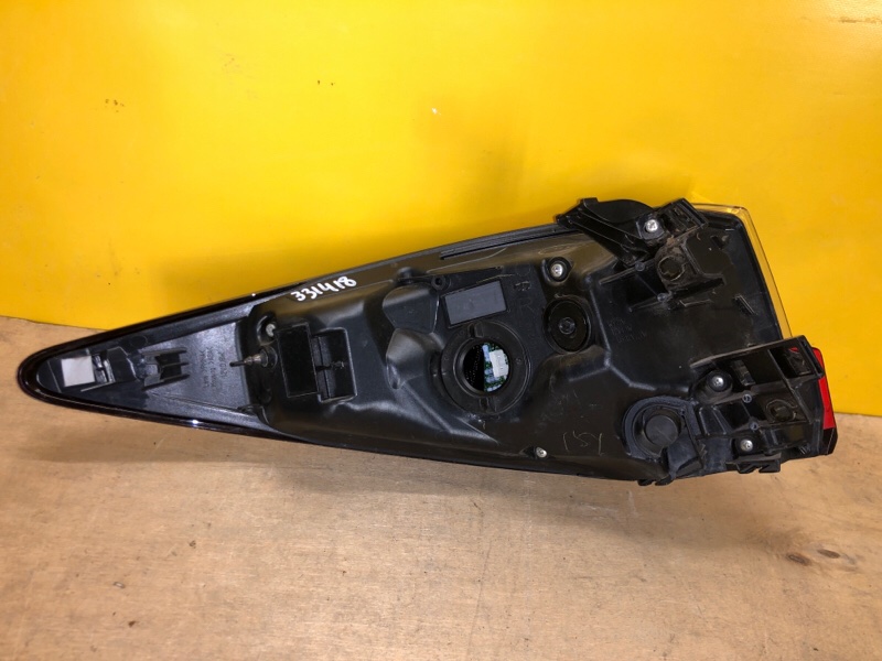 Фонарь наружный правый RX350/450 15-22 Фонарь наружный правый RX350/450 15-22