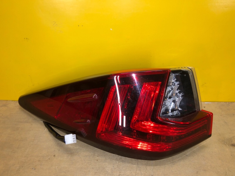 Запчасть фонарь наружный левый LEXUS RX350/450 15-22 815600E130 Б/У Фонарь наружный левый LEXUS RX350/450 15-22 815600E130 Б/У
