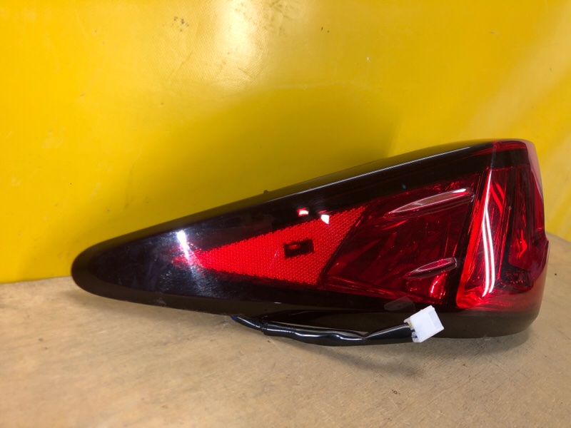 Фонарь наружный левый RX350/450 15-22 Фонарь наружный левый RX350/450 15-22