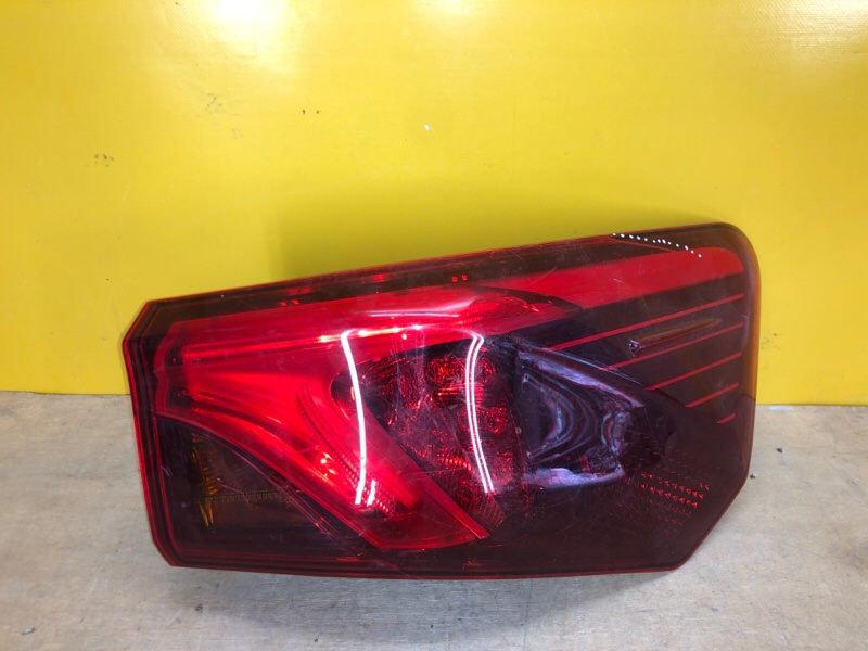 Фонарь наружный правый TOYOTA AVENSIS 08-18 8155005310 Б/У