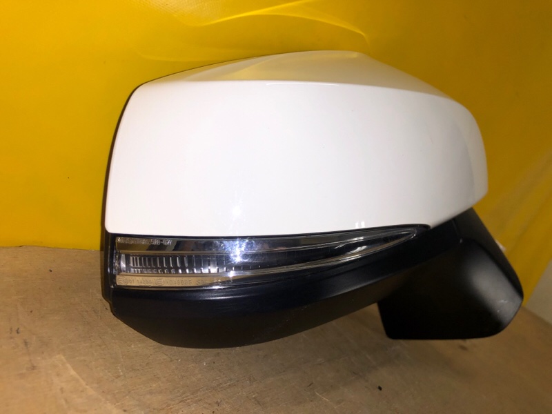 Зеркало переднее правое RAV4 18-