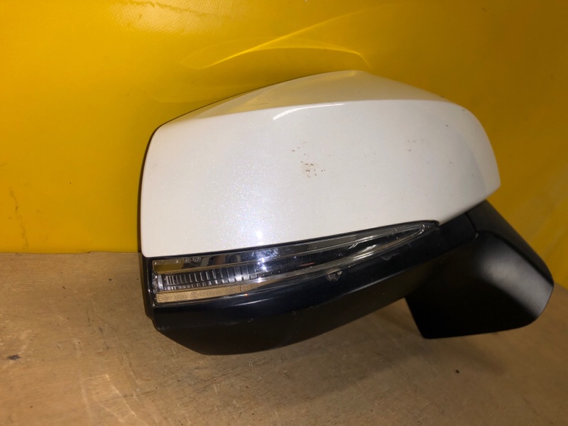 Зеркало правое RAV4 18-