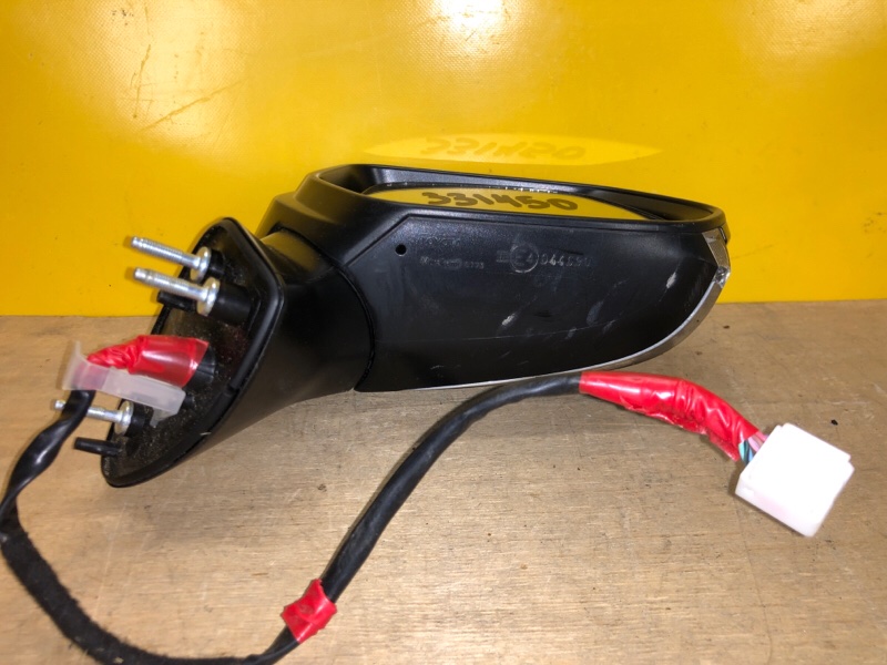 Зеркало правое CAMRY 70 17- Зеркало правое CAMRY 70 17-