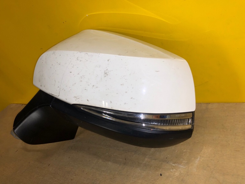 Зеркало левое RAV4 18-