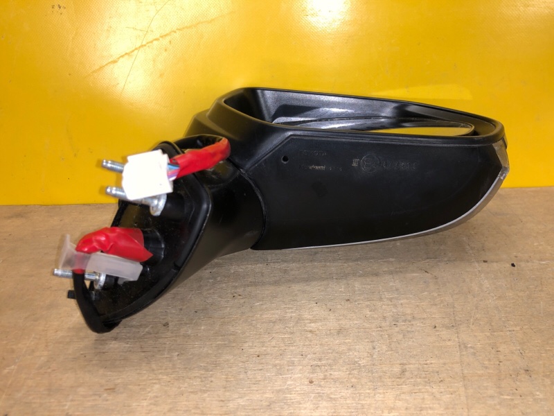 Зеркало правое CAMRY 70 17-