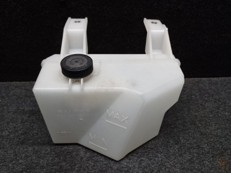 Бачок расширительный NISSAN LEAF 10-17 21710-3NA0A Б/У