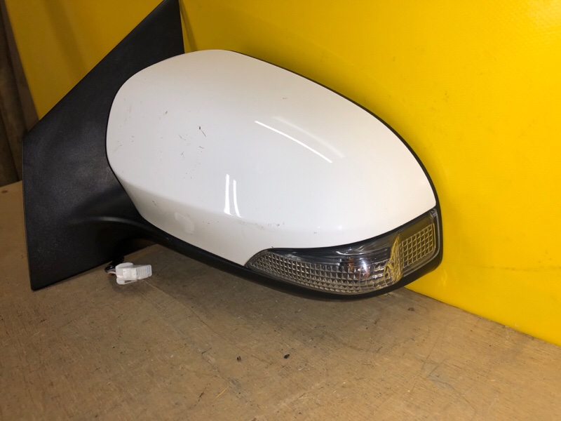 Зеркало левое COROLLA E170 13-19