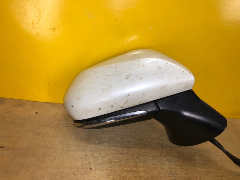 Зеркало правое CAMRY 70 17- Зеркало правое CAMRY 70 17-