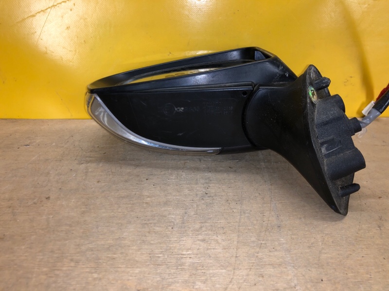 Зеркало левое PRIUS - 30 09-17