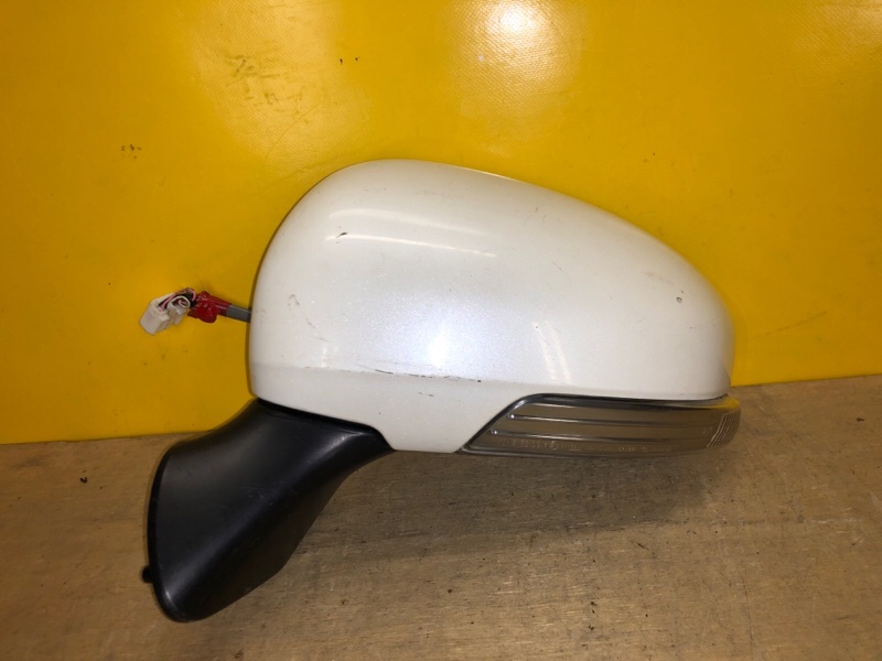 Зеркало левое PRIUS PLUS 11-14 Зеркало левое PRIUS PLUS 11-14