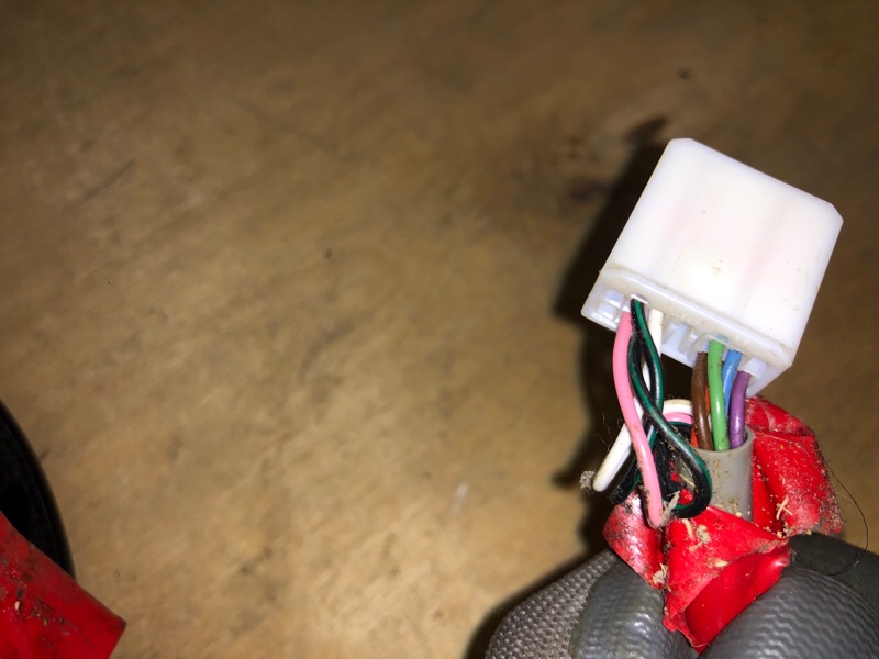 Зеркало левое PRIUS PLUS 11-14 Зеркало левое PRIUS PLUS 11-14