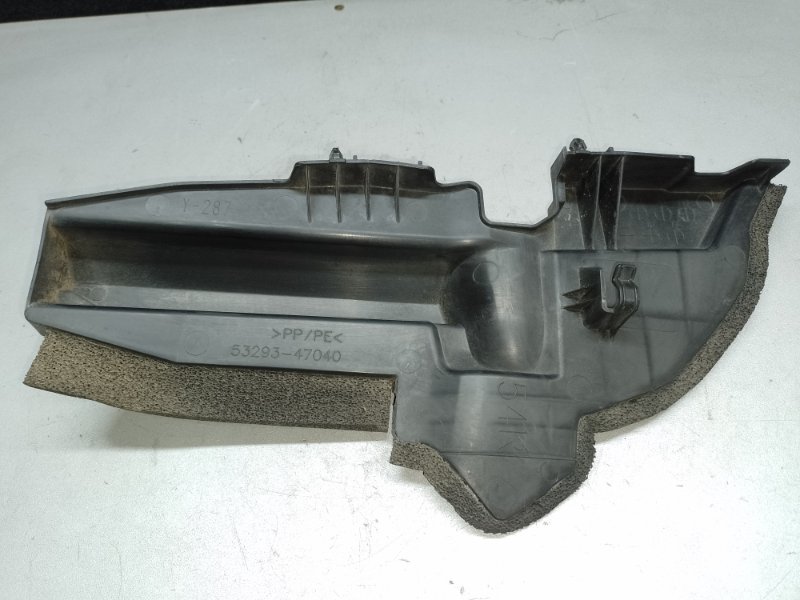 Запчасть дефлектор радиатора правый TOYOTA PRIUS - 30 09-17 53293-47040 Б/У Дефлектор радиатора правый TOYOTA PRIUS - 30 09-17 53293-47040 Б/У