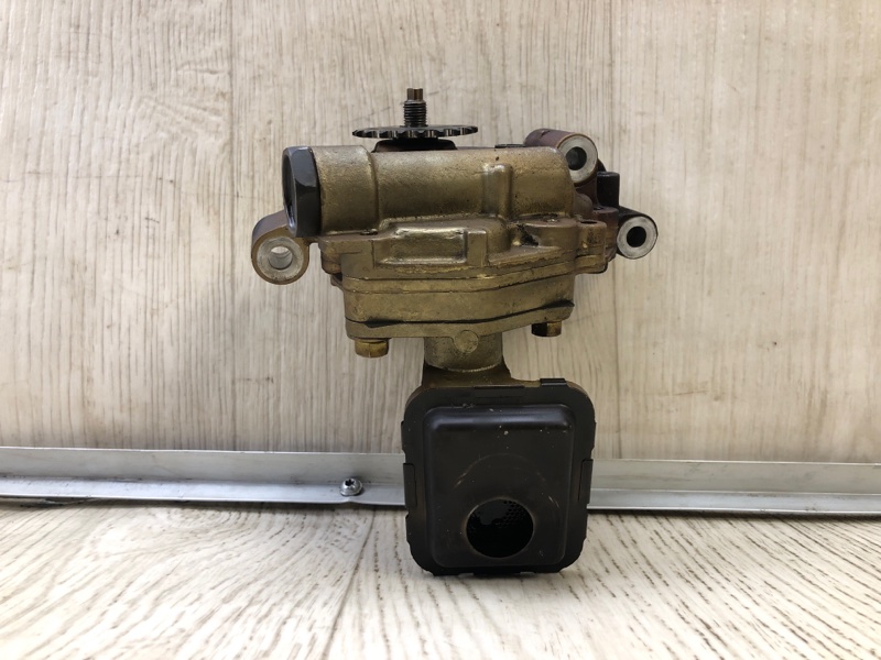 Масляный насос CAMRY 30 02-06 2005 Седан 2.4 2AZFE Масляный насос CAMRY 30 02-06 2005 Седан 2.4 2AZFE