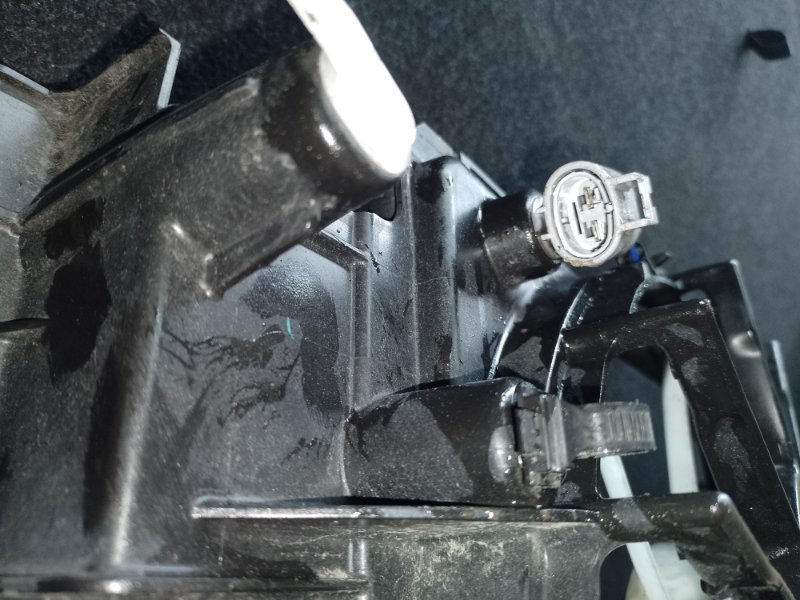 Диффузор вентилятора основного радиатора PRIUS - 30 09-17