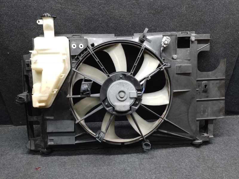 Диффузор вентилятора основного радиатора PRIUS C/AQUA 11-14