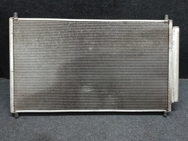 Запчасть радиатор кондиционера TOYOTA PRIUS C/AQUA 11-14 88460-52170 Б/У Радиатор кондиционера TOYOTA PRIUS C/AQUA 11-14 88460-52170 Б/У
