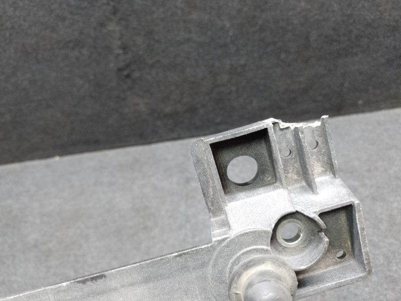 Накладка на рамку радиатора TOYOTA PRIUS C/AQUA 11-14