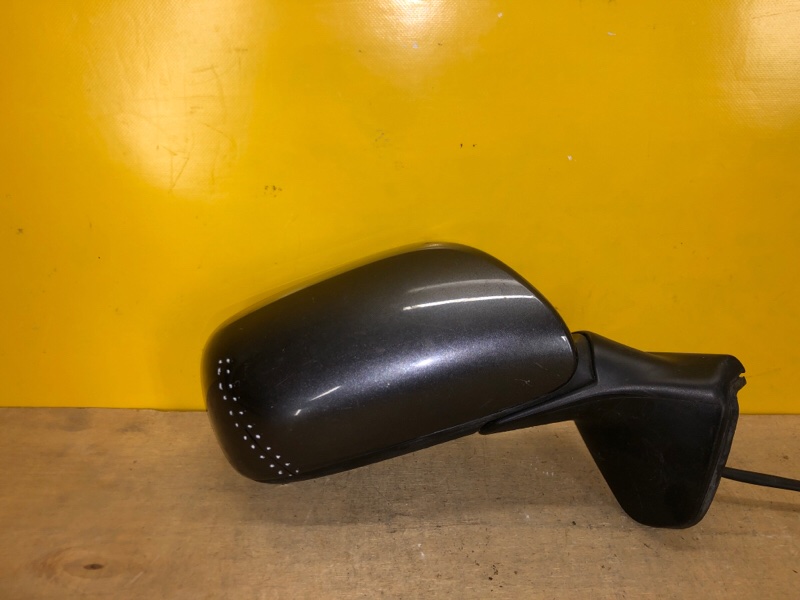 Зеркало правое AURIS 06-12