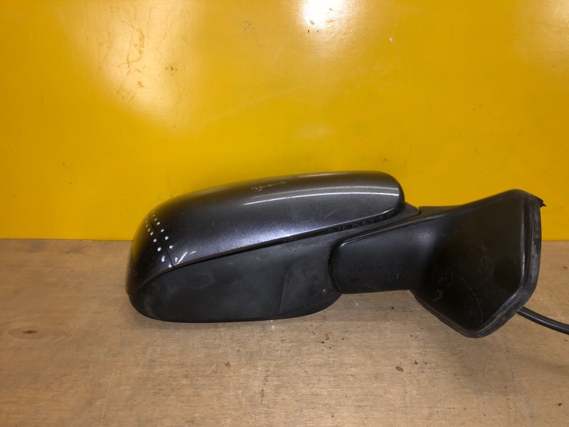 Зеркало правое AURIS 06-12