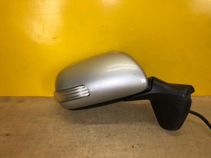 Зеркало правое AURIS 06-12