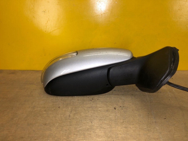 Зеркало правое AURIS 06-12