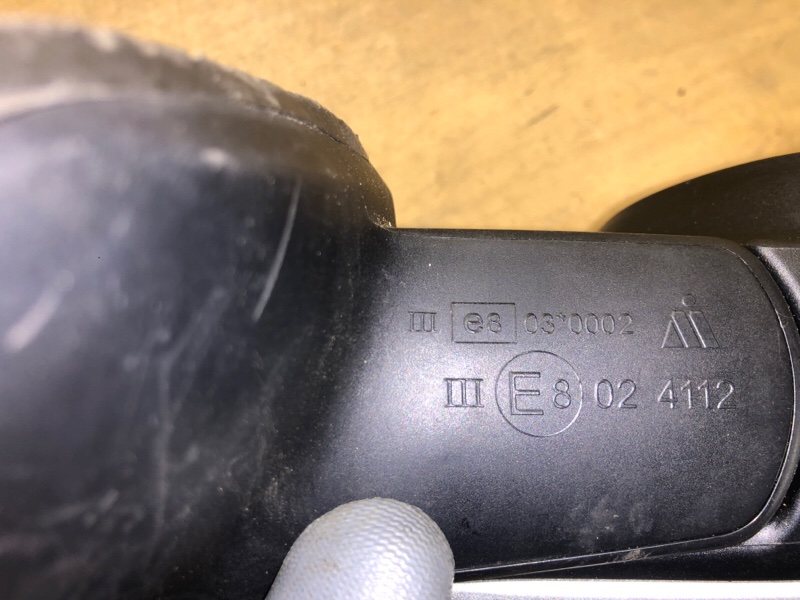 Зеркало правое AURIS 06-12