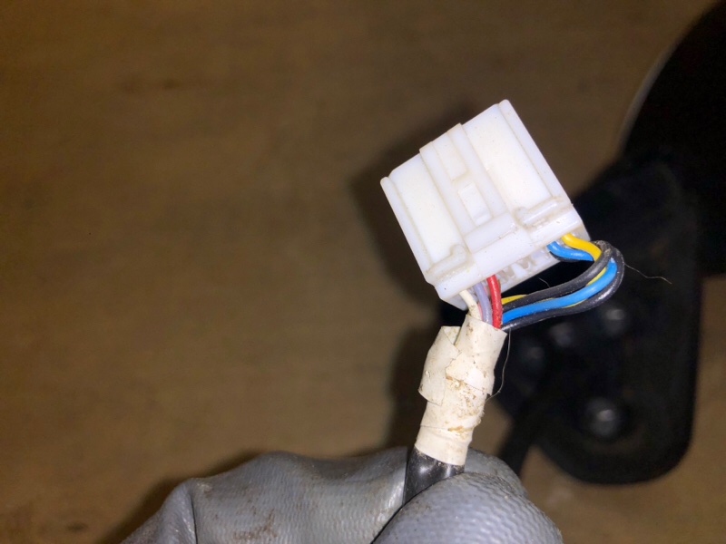 Зеркало правое AURIS 06-12