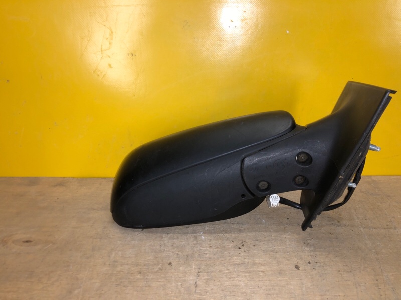 Зеркало правое YARIS 05–11