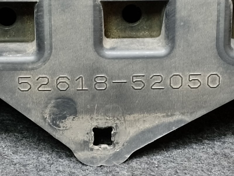 Защита переднего бампера TOYOTA PRIUS C/AQUA 11-14