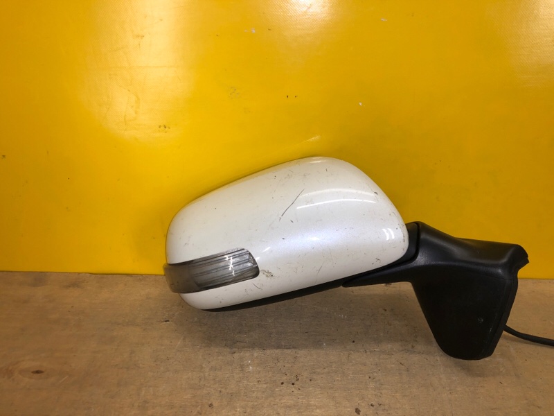 Зеркало правое AURIS 06-12