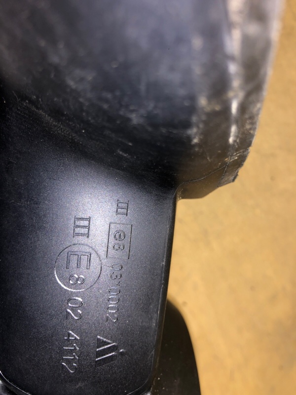 Зеркало правое AURIS 06-12