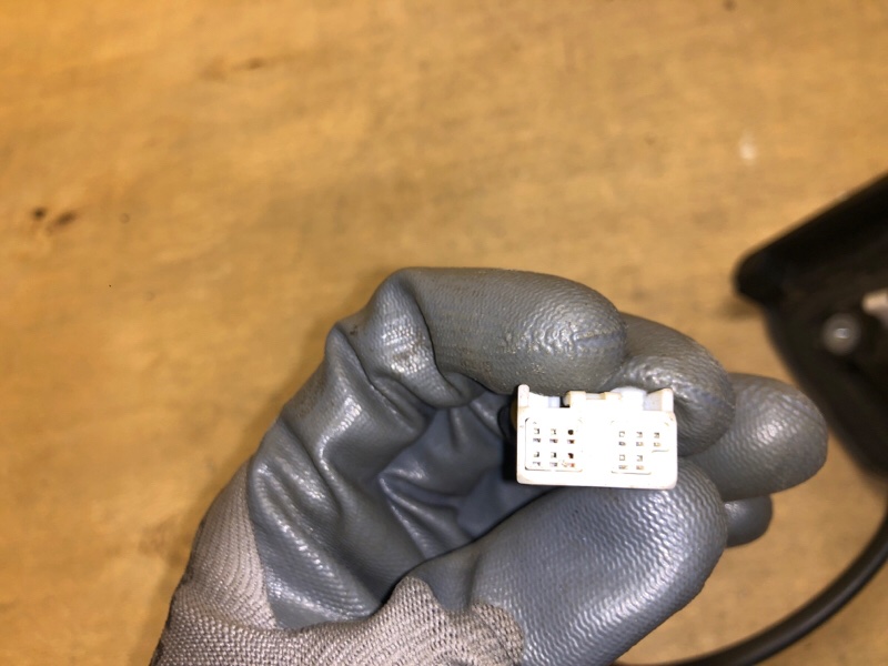 Зеркало правое AURIS 06-12