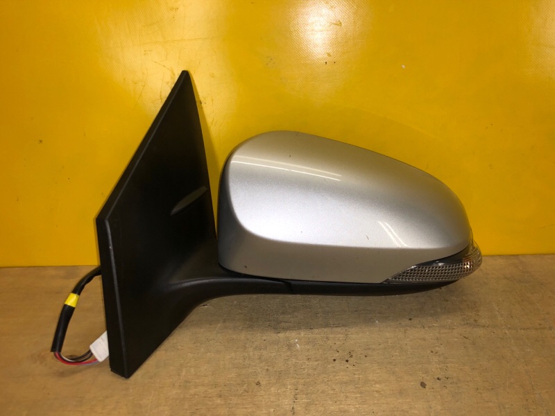 Зеркало левое COROLLA E170 13-19