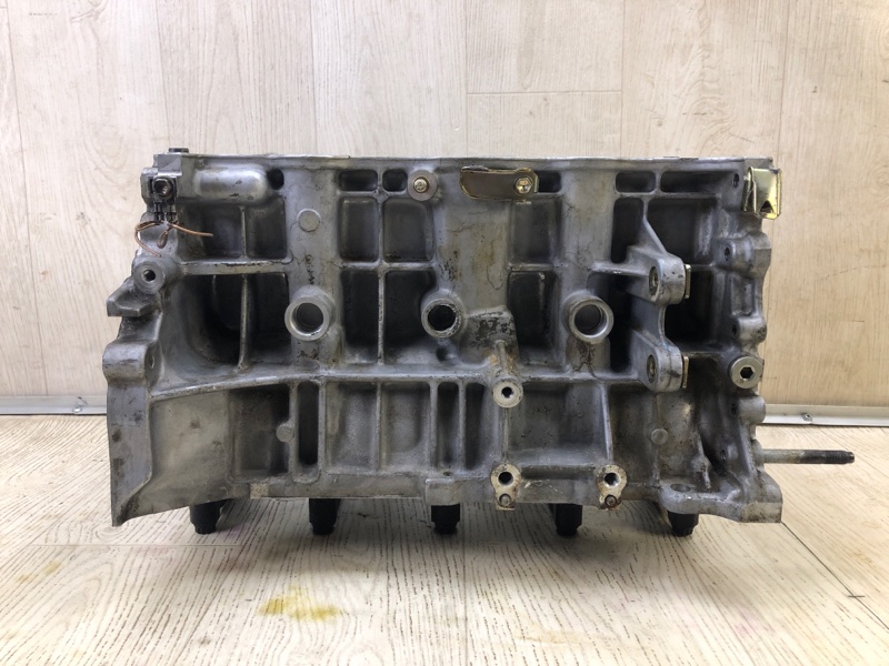 Блок двигателя CAMRY 30 02-06 2005 Седан 2.4 2AZFE