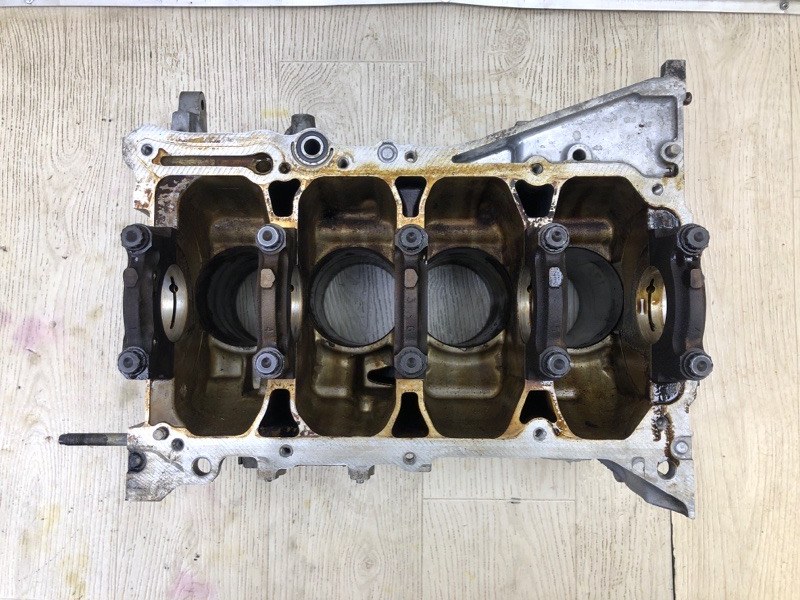 Блок двигателя CAMRY 30 02-06 2005 Седан 2.4 2AZFE