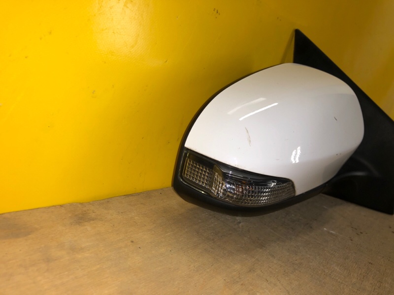 Зеркало правое TOYOTA COROLLA E170 13-19