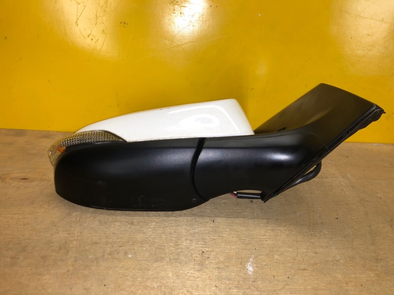 Зеркало правое COROLLA E170 13-19