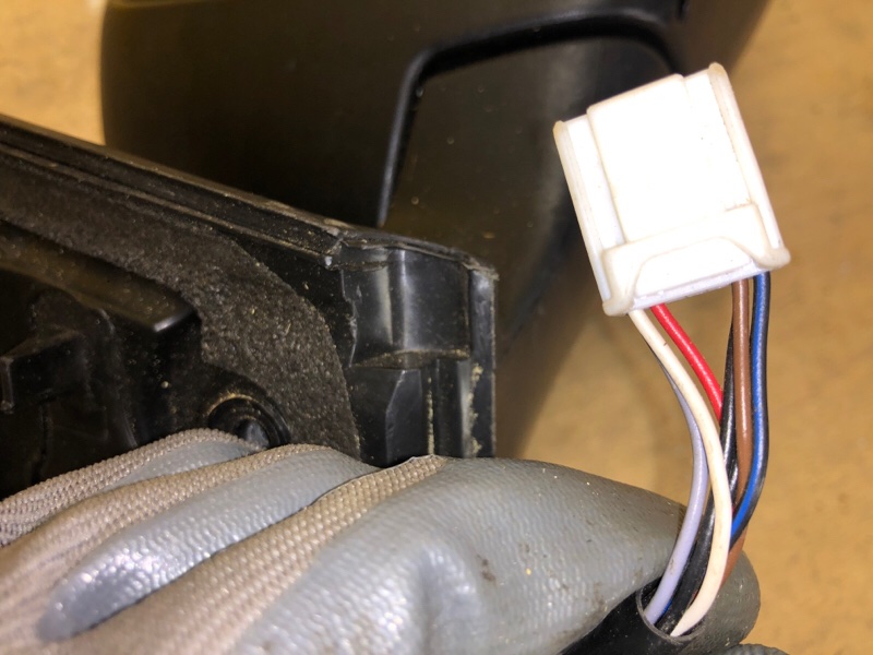 Зеркало правое COROLLA E170 13-19 Зеркало правое COROLLA E170 13-19