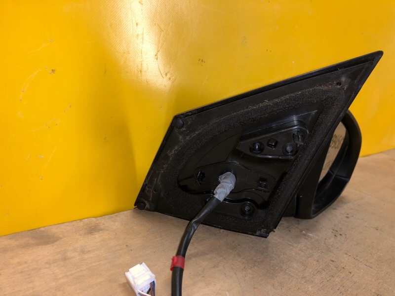 Зеркало правое COROLLA E170 13-19 Зеркало правое COROLLA E170 13-19