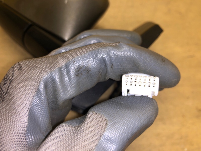 Зеркало правое COROLLA E170 13-19 Зеркало правое COROLLA E170 13-19