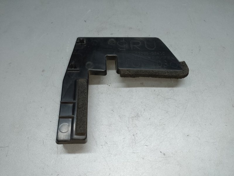 Дефлектор радиатора правый PRIUS C/AQUA 11-14 Дефлектор радиатора правый PRIUS C/AQUA 11-14