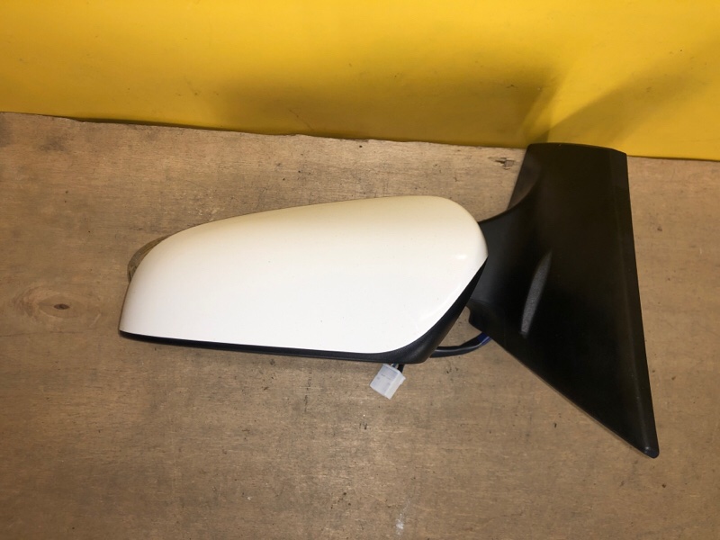 Зеркало левое COROLLA E170 13-19 Зеркало левое COROLLA E170 13-19