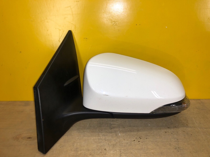 Зеркало левое COROLLA E170 13-19 Зеркало левое COROLLA E170 13-19