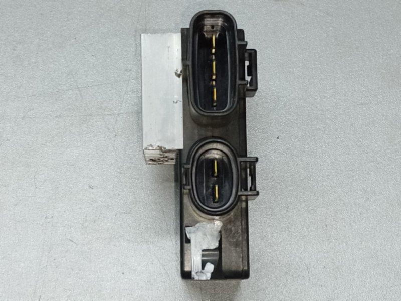 Блок управления вентилятором радиатора TOYOTA PRIUS C/AQUA 11-14