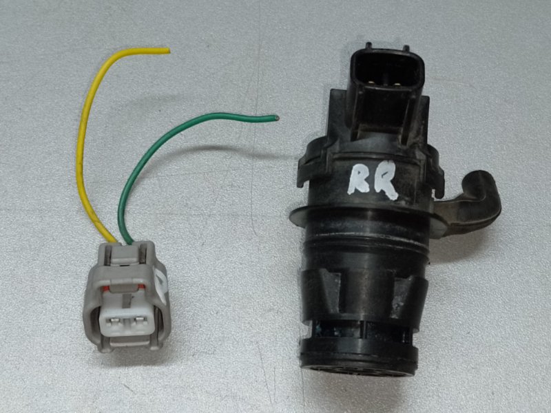 Запчасть насос омывателя стекла задний TOYOTA PRIUS C/AQUA 11-14 85330-60160 Б/У Насос омывателя стекла задний TOYOTA PRIUS C/AQUA 11-14 85330-60160 Б/У