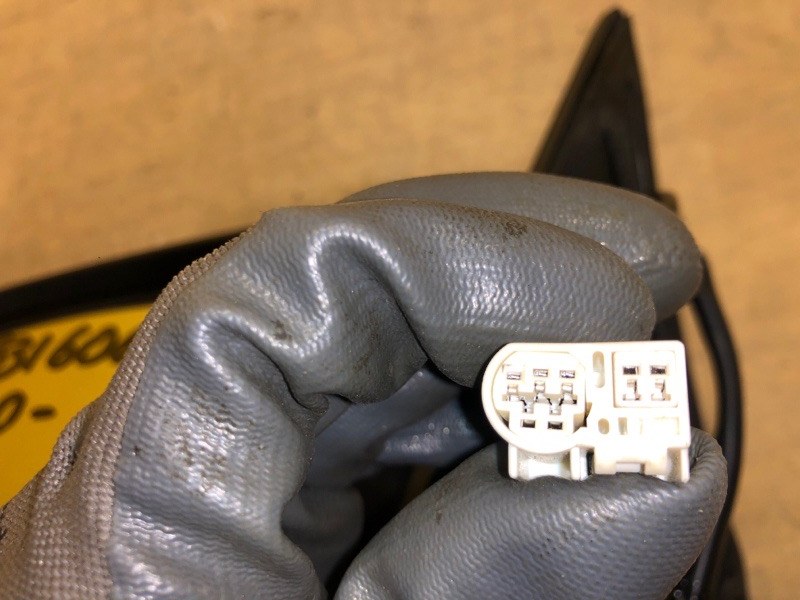 Зеркало левое COROLLA E170 13-19 Зеркало левое COROLLA E170 13-19