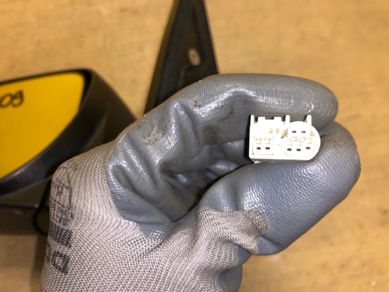 Зеркало левое RAV4 05-12 Зеркало левое RAV4 05-12