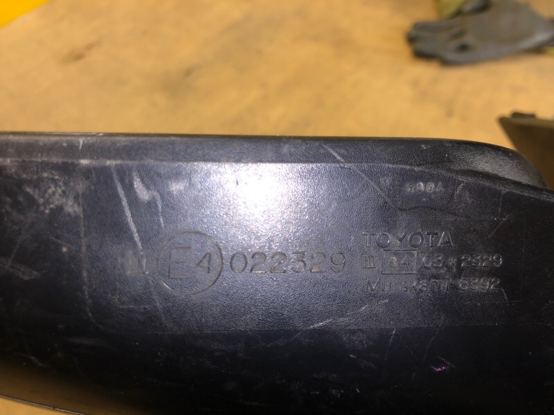 Зеркало левое RAV4 05-12