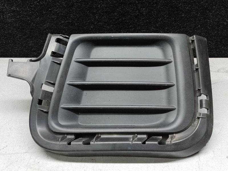 Заглушка ПТФ левая TOYOTA PRIUS C/AQUA 11-14 81482-52370 Б/У