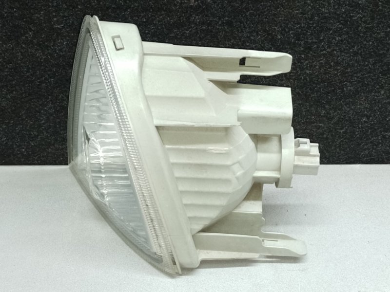 Указатель поворота передний левый TOYOTA PRIUS C/AQUA 11-14